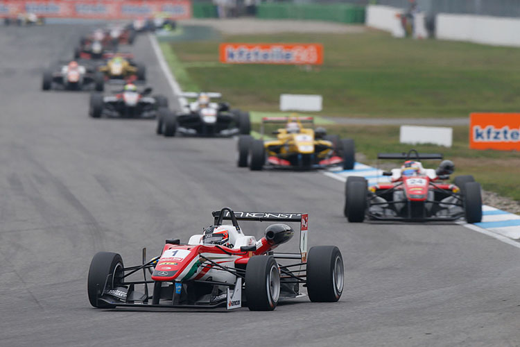 1 Felix Rosenqvist (SWE, Prema Powerteam, Dallara F312 – Mercedes-Benz), 24 Maximilian Günther (GBR, Prema Powerteam, Dallara F312 – Mercedes-Benz), FIA Formula 3 European Championship, round 11, race 1, Hockenheim (GER) - 16. - 18. October 2015