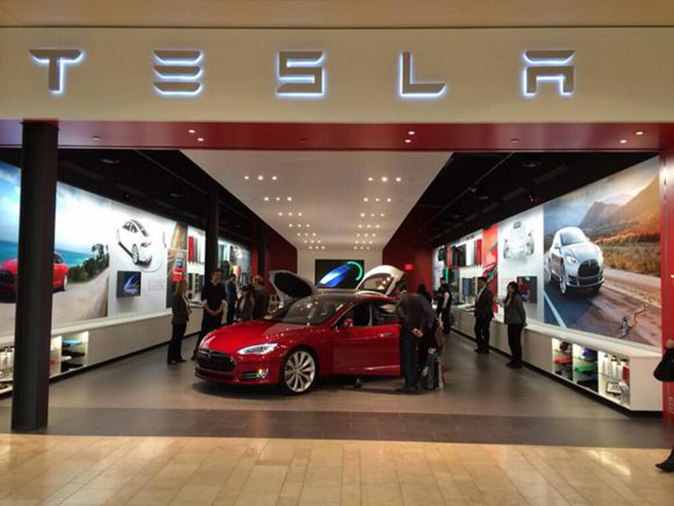 model-s-tesla-store-twitter_large