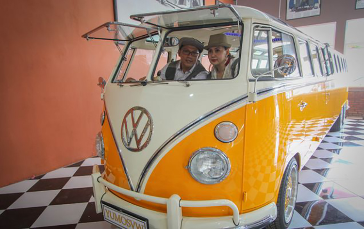 Longest Car Volkswagen Kombi Van Pictured In Indonesia