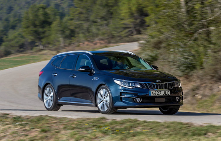 2016-kia-optima-sportswagon-geneva-12