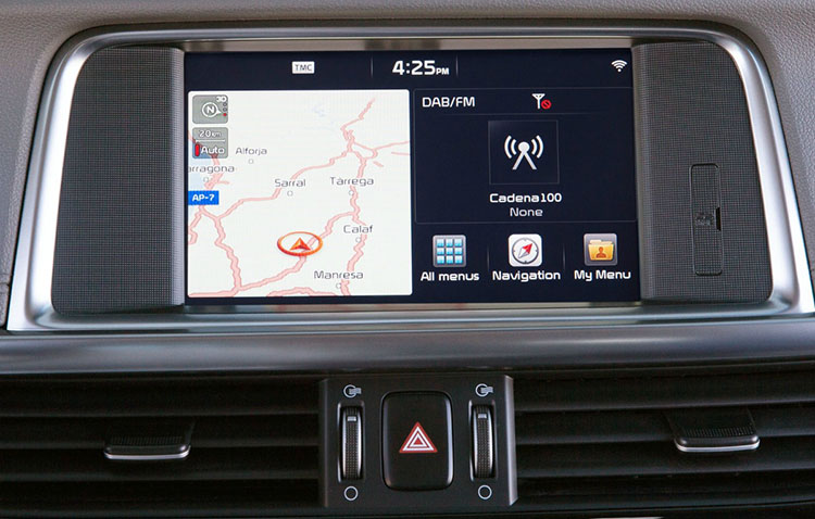 2016-kia-optima-sportswagon-geneva-17