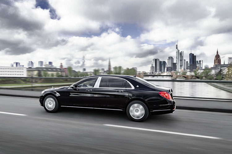 Mercedes-Maybach S 600 Guard.
