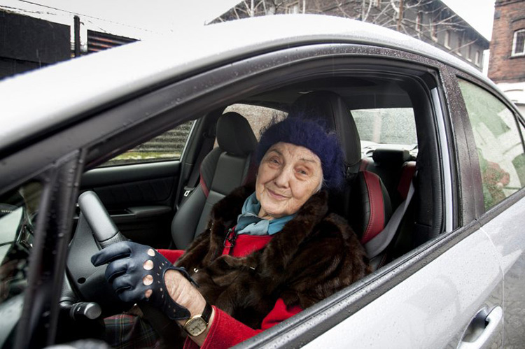 subaru_starushka_3