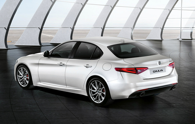 2016-alfa-romeo-giulia-geneva-1