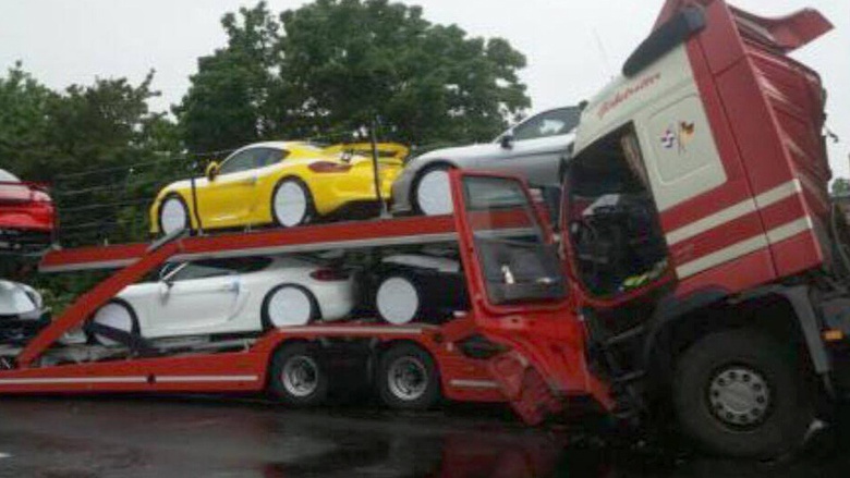 porsche-crash-07-06-2016-12
