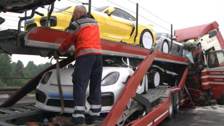porsche-crash-07-06-2016-6