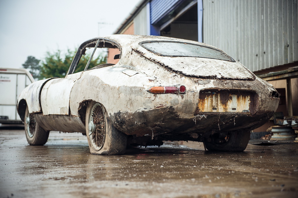 1962-jaguar-e-type-barn-find-3
