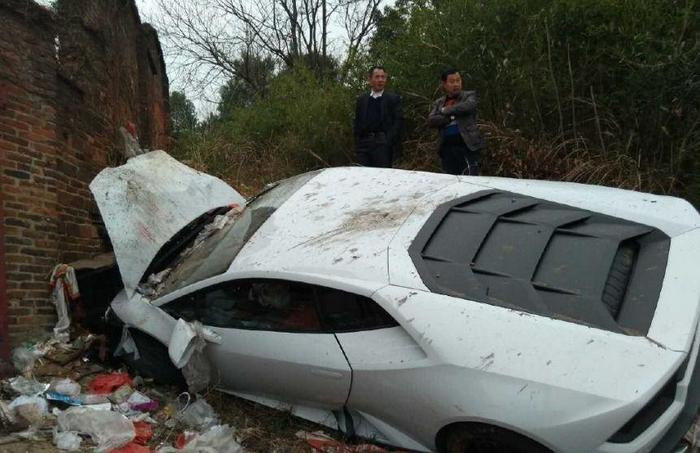lambo-crash (2)