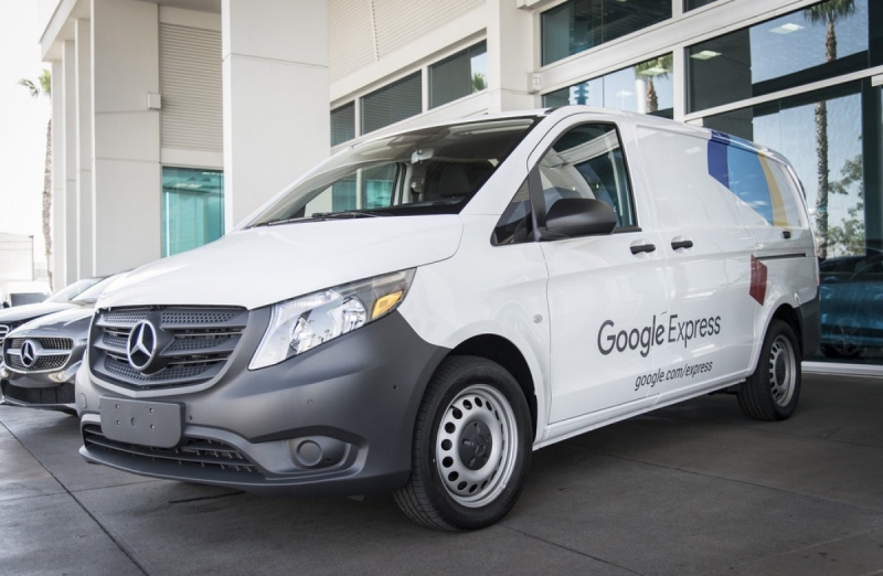 В США сервис онлайн-покупок и доставки Google Express впервые стал использовать среднеразмерный фургон: это Mercedes Metris, североамериканская версия Vito.