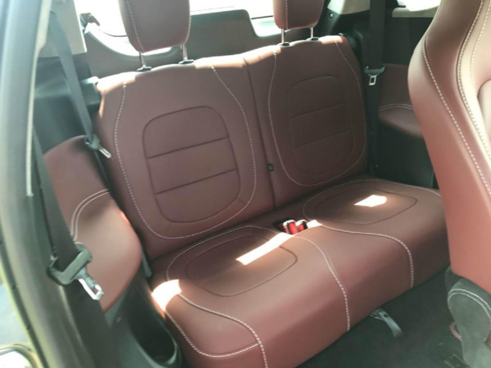 2012-aston-martin-cygnet-10