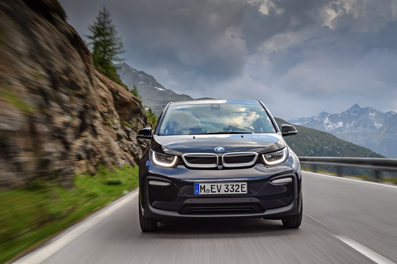2018-BMW-i3-12