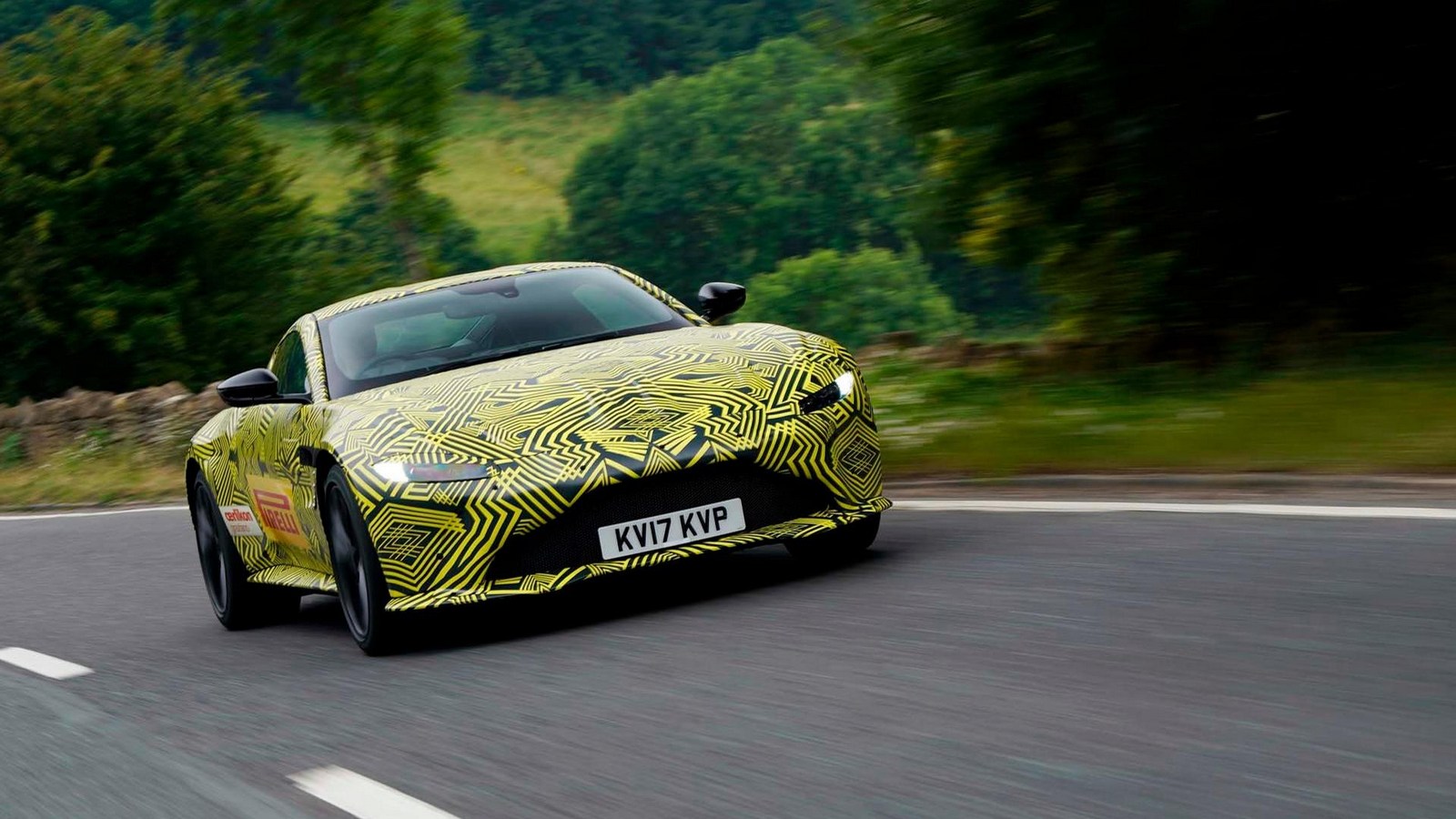 Aston-Martin-Vantage-3