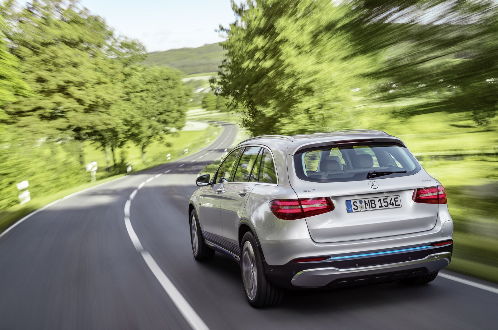 Mercedes-GLC-FCell-25