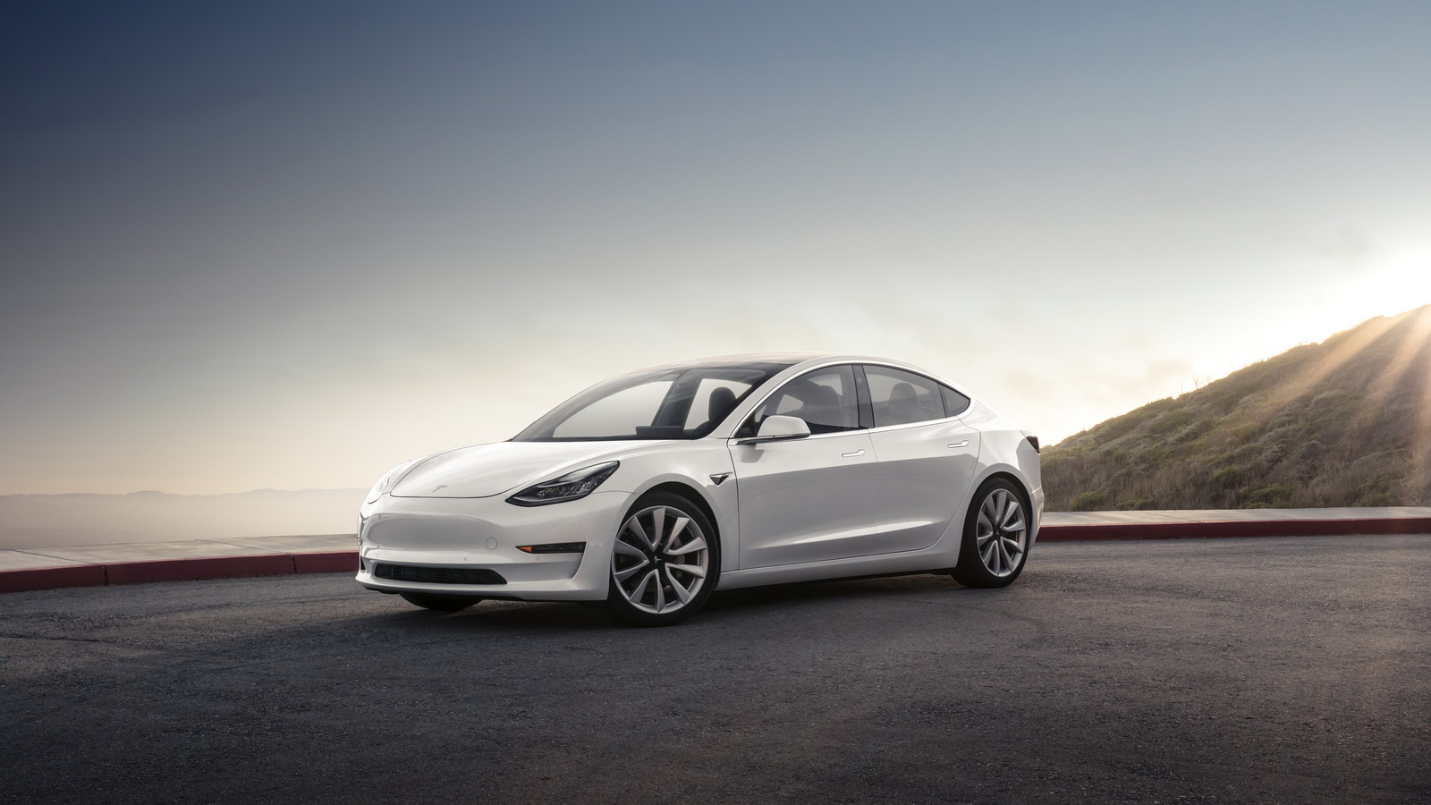 Tesla-Model-3-Long-Range-3